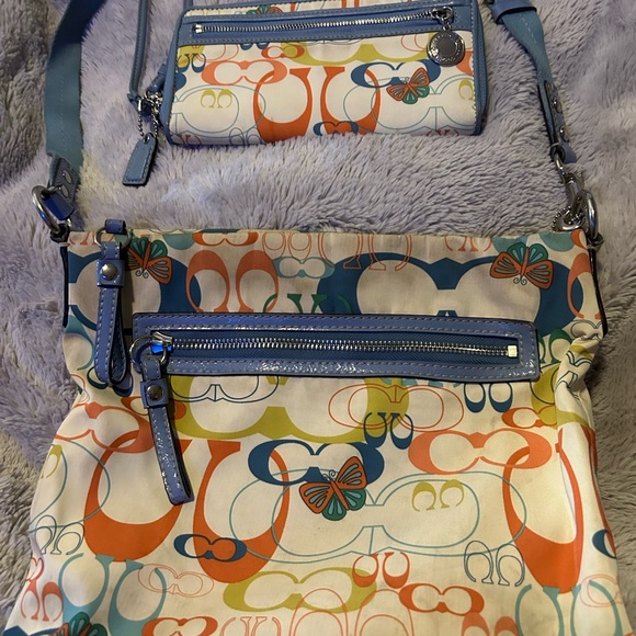 Authentic Coach fabric handbag and wallet - Picture 3 of 6